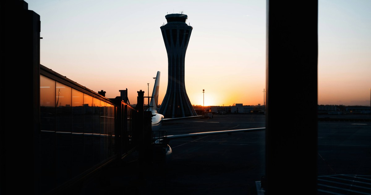 United vs. American Airlines Q2 2026: Same Fuel Cost Shock, Two Different Stock Reactions